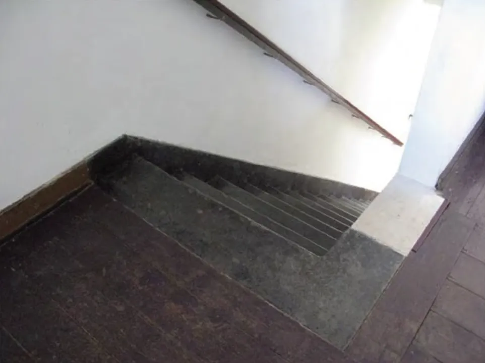 INNEN-AUSSEN — Realisiert 7